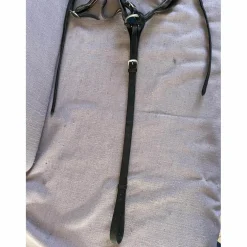 collier de chasse et martinguale cheval