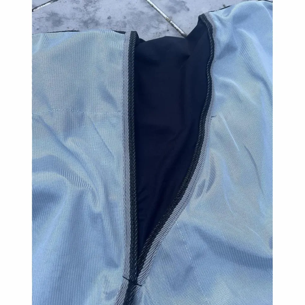 Couverture anti mouches riding world neuve