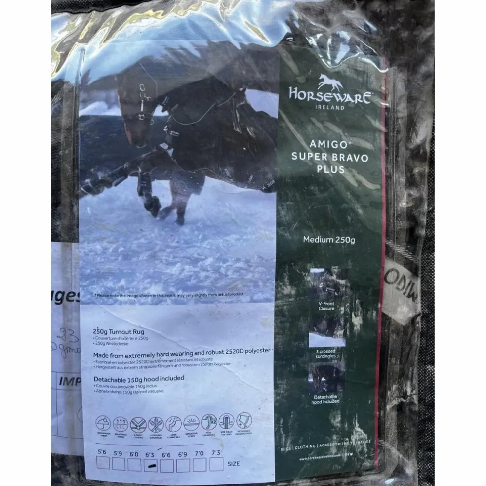Couverture Horseware Bravo Plus 250g + couvre-cou amovible – État impeccable
