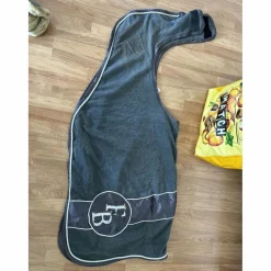 Couvre Rein gris