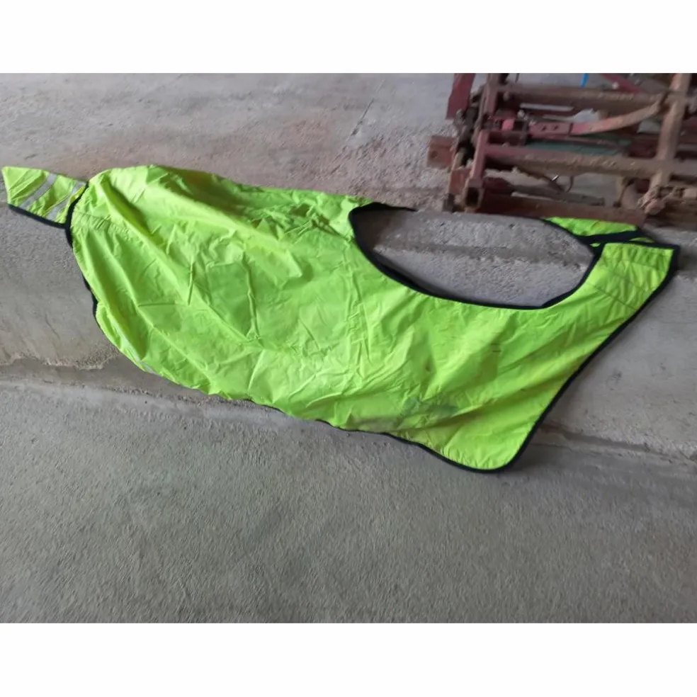 Couvre reins fluo
