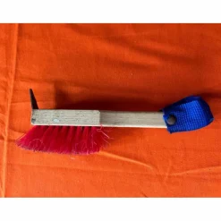 Cure pied brosse