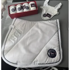 Ensemble blanc
