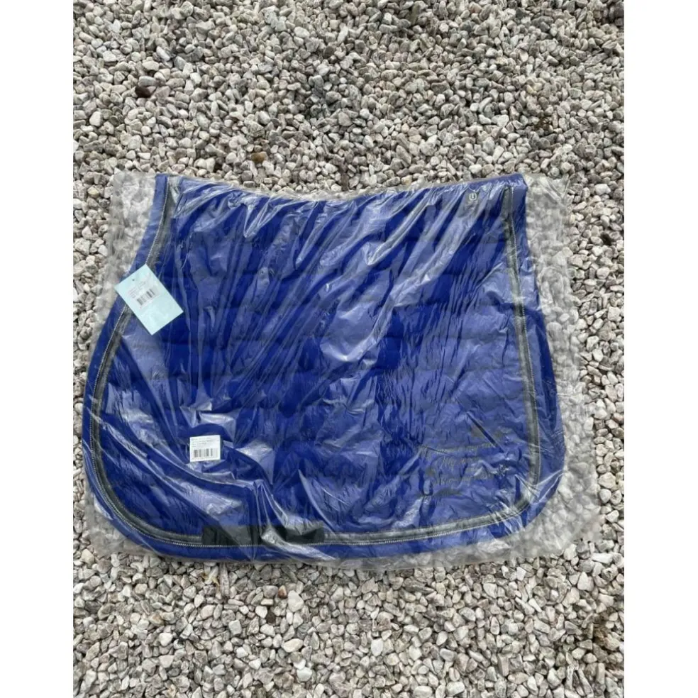 ENSEMBLE bonnet + tapis bleu roi avec liseré argent