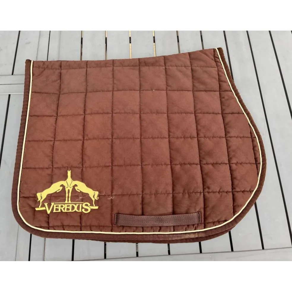 Ensemble bonnet et tapis