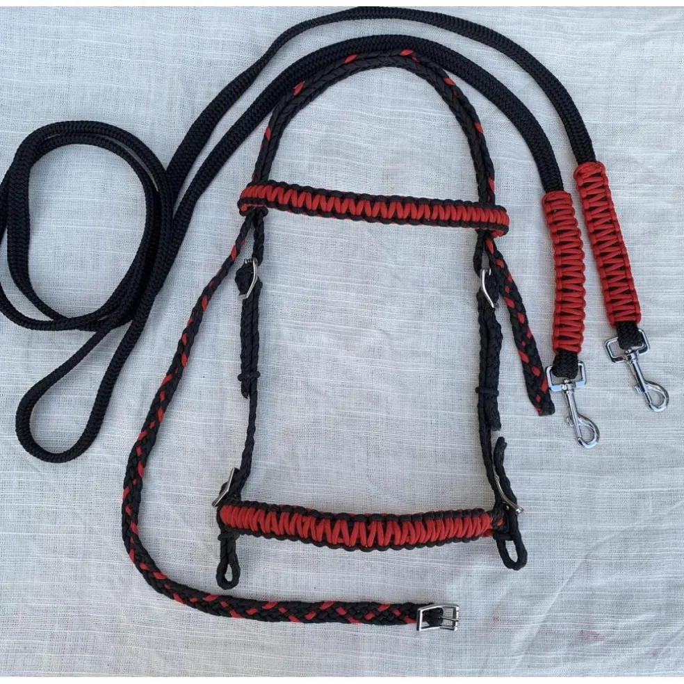 ensemble bridon et rêne rouge et noire
