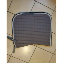 Ensemble dressage gris