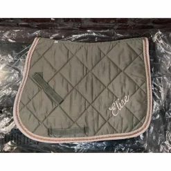 Ensemble poney tapis brodé "Elise" et bonnet vert amande HFI