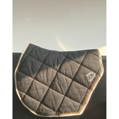 ENSEMBLE TAPIS + BONNET AALISTER