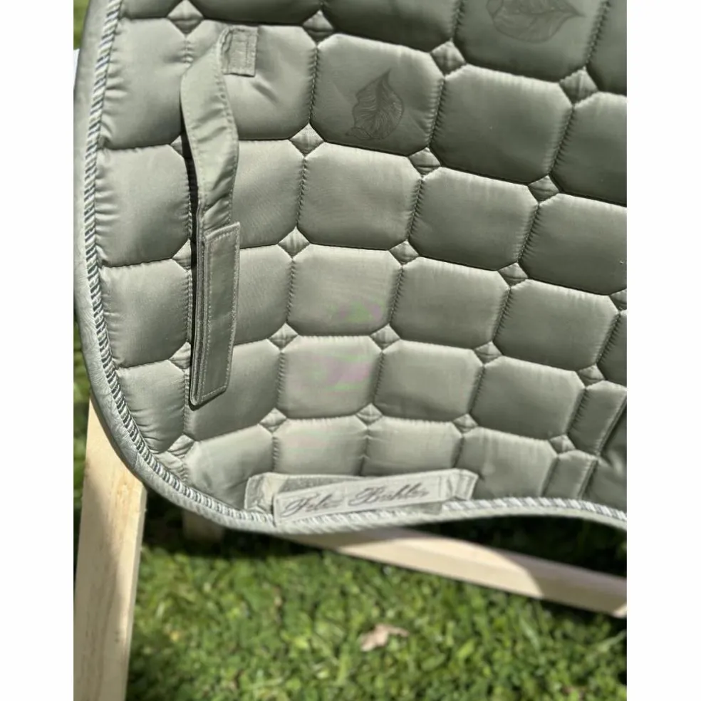 Ensemble Tapis + Bonnet Felix Bühler