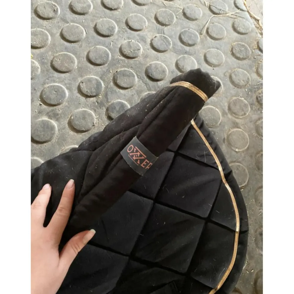 Ensemble tapis et bonnet