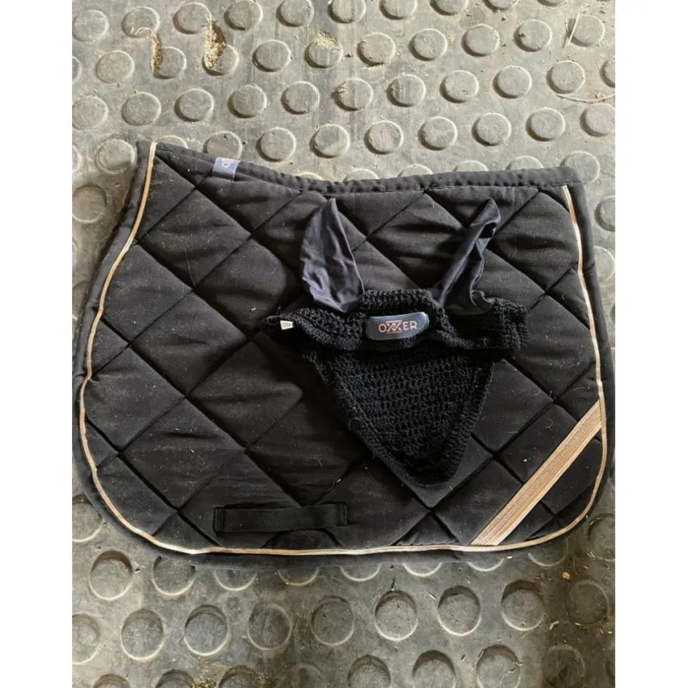 Ensemble tapis et bonnet