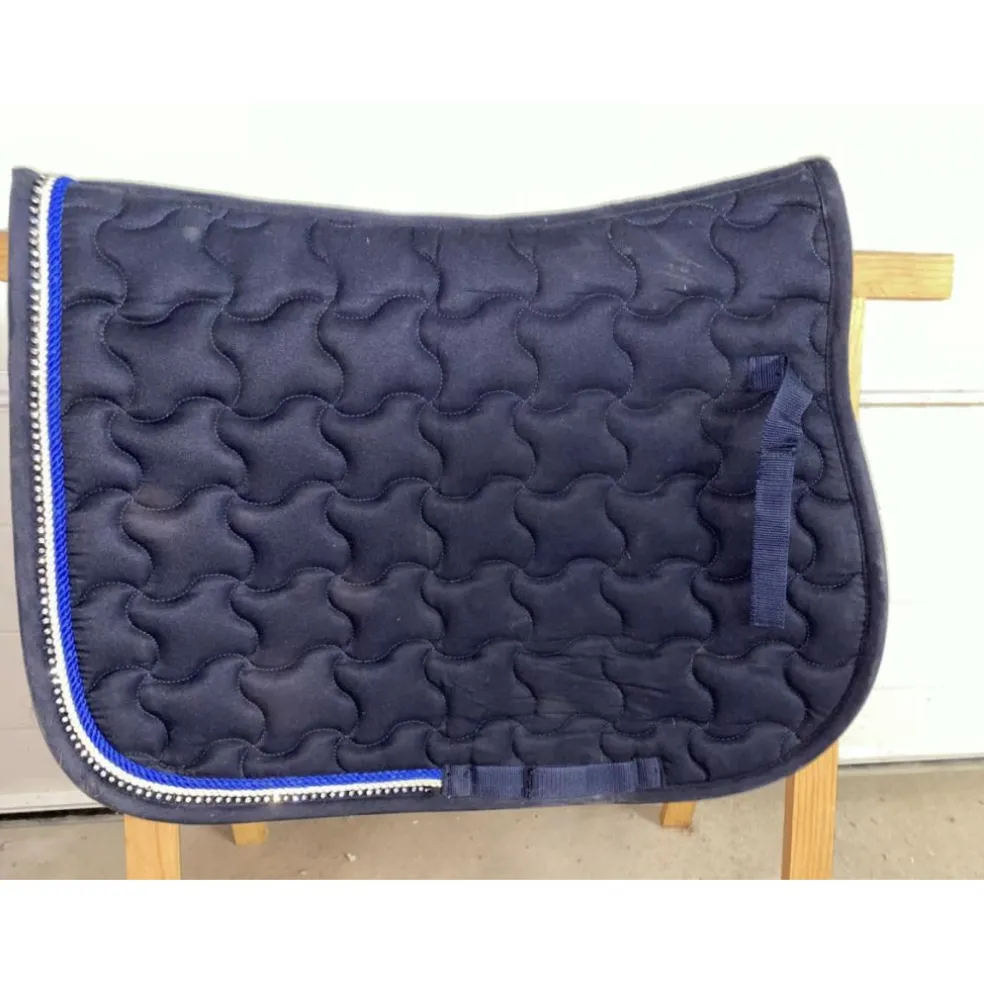 Ensemble Tapis et Bonnet bleu marine
