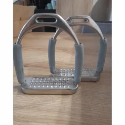 Etrier articuler