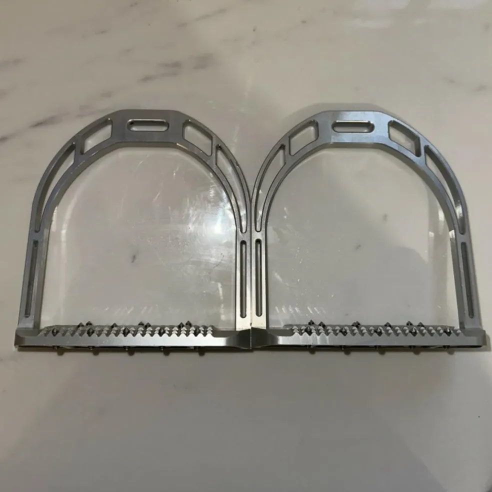 Etrier MOS en aluminium en très bon état.