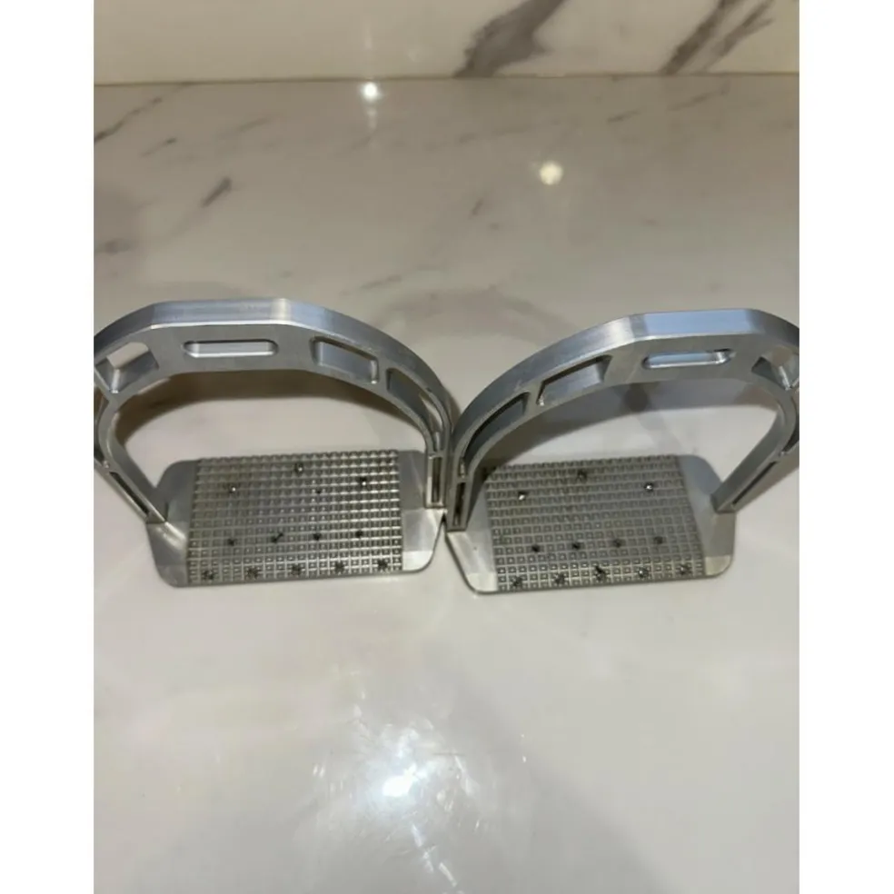 Etrier MOS en aluminium en très bon état.