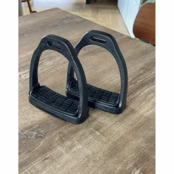 Etriers plastique incurvés