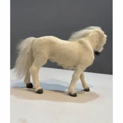 Figurine cheval en fourrure