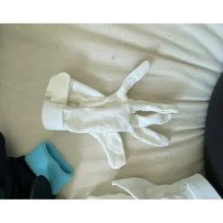 Gants blancs neuf