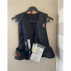Gilet air bag hit air