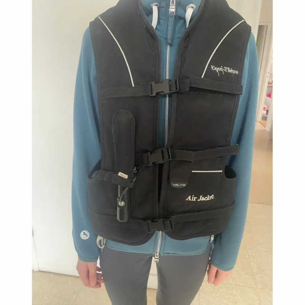 Gilet Airbag Airnest Hélite Noir taille S adulte