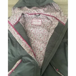 K-way vert foncé et motif fleur