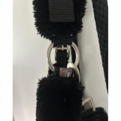 Licol mouton synthétique noir