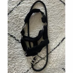 Licol mouton synthétique noir