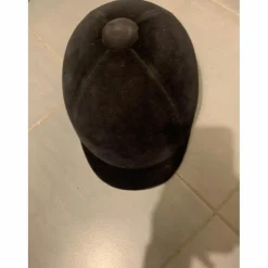 lot de bombe , chaps et boîte de pansage