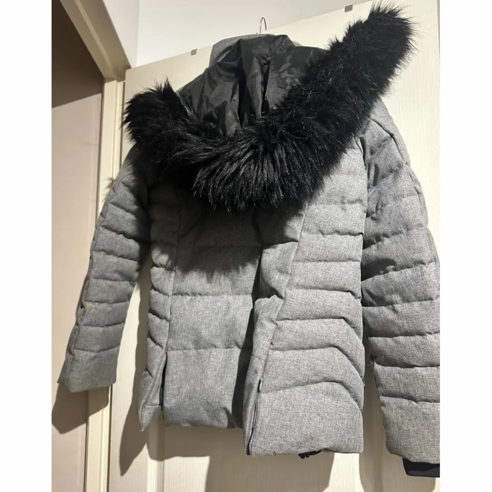 Manteau Mountain horse