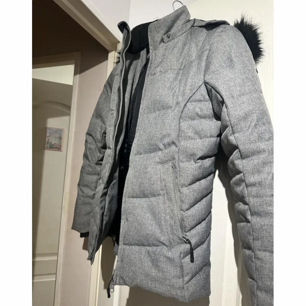 Manteau Mountain horse