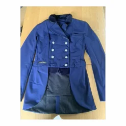 Mini-frac Lamantia Couture bleu, col et noeud velours bleu, liseré noir, boutons argenté
