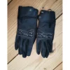 Minis-champs et gants.