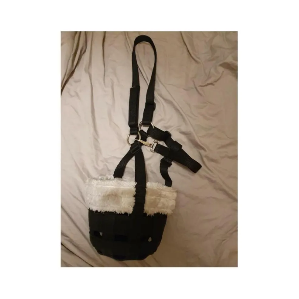 Muselière / Panier bordée de fourrure Pfiff
