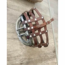 Muselière cuir grille acier