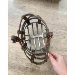 Muselière cuir grille acier