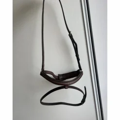 Muserolle pull back