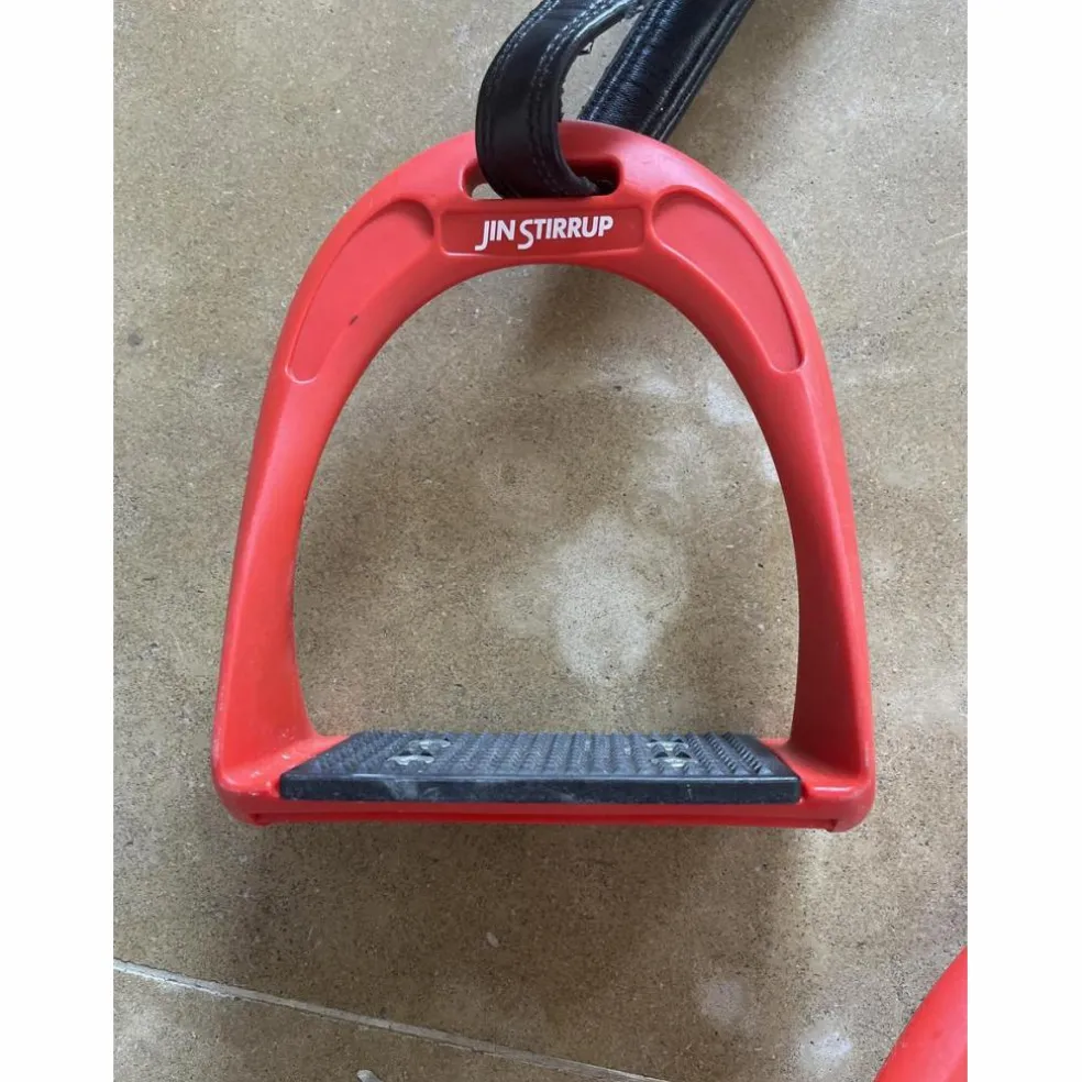 Paire d’etriers Jin Stirrup + étrivières