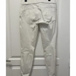 pantalon blanc flags and cup