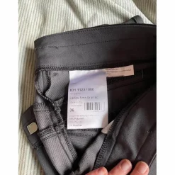 pantalon gris
