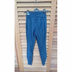 pantalon imperméable et doublé polaire.