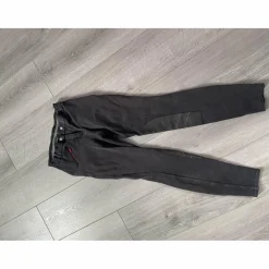pantalon noir décathlon