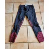 pantalon noir et rouge