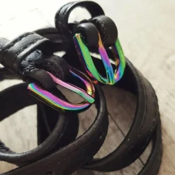 Éperons rainbow avec lanières assorties neufs
