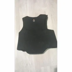 Plastron noir