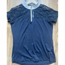polo de concour à dentelle