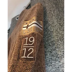 Pull col montant