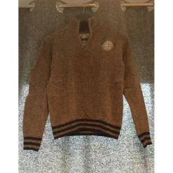 Pull col montant