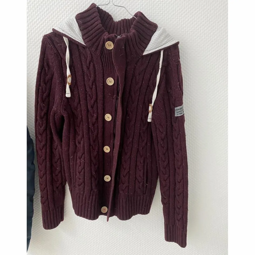 Pull le sabotier bordeaux