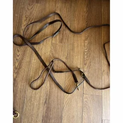 Rênes allemandes marron (occasion) et attache enrênement (neuf) taille cheval